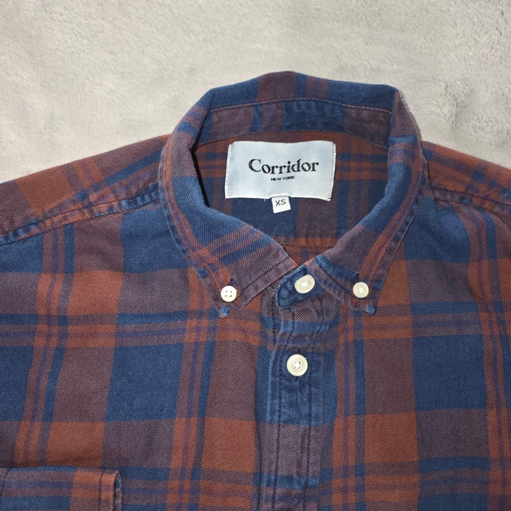Corridor New York Mens XS Flannel Shirt Navy Blue Rust Brown Plaid Button Down